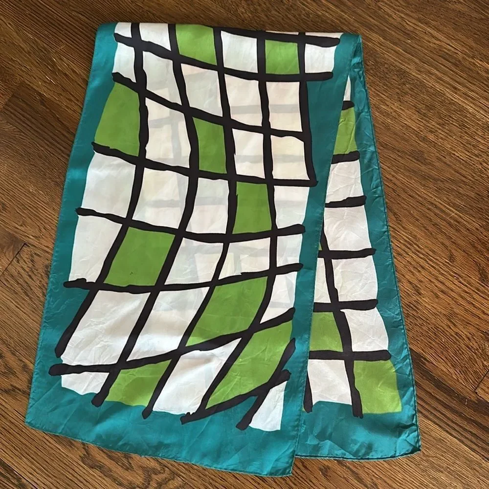 Vtg mid century mod white, black & green print square polyester‎ rectangle scarf